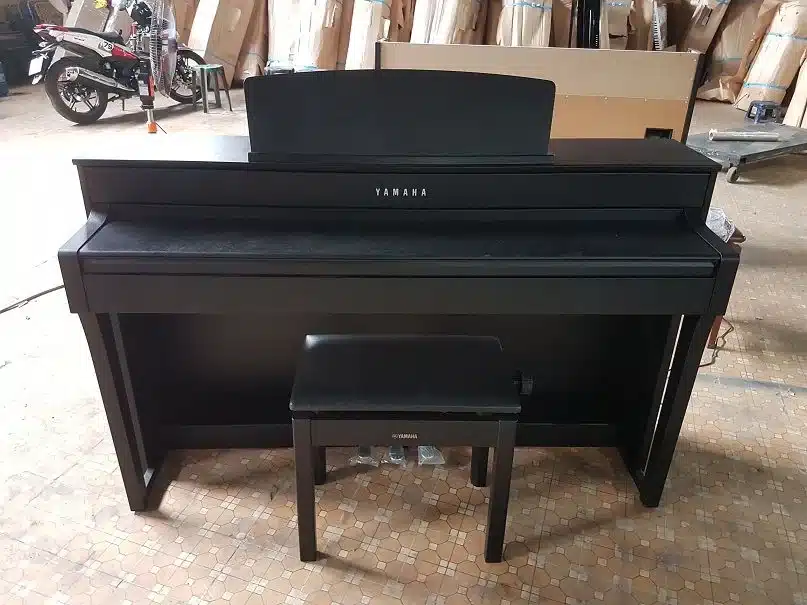 3-yamaha-clp-645_master