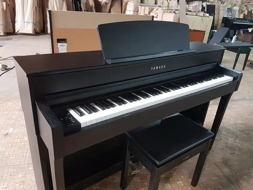 4-yamaha-clp-645_master