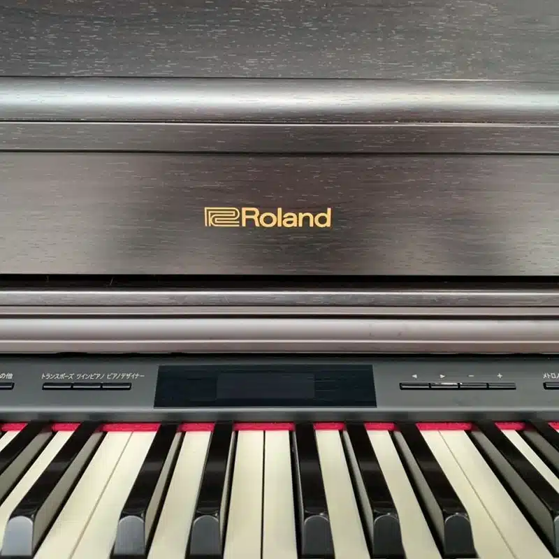 roland-hp-603-1_cceaacbd944442e9a4996db399b8beb4_master