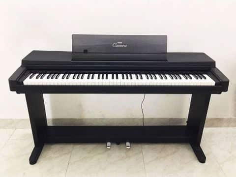 Yamaha CLP 550