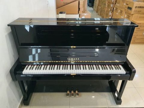 Yamaha U1G