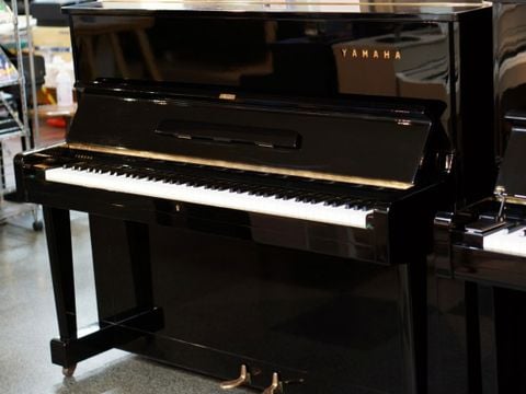 Yamaha U3D