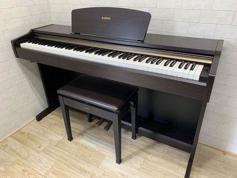 Yamaha YDP 123