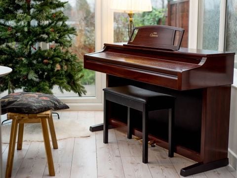 Yamaha CLP 840