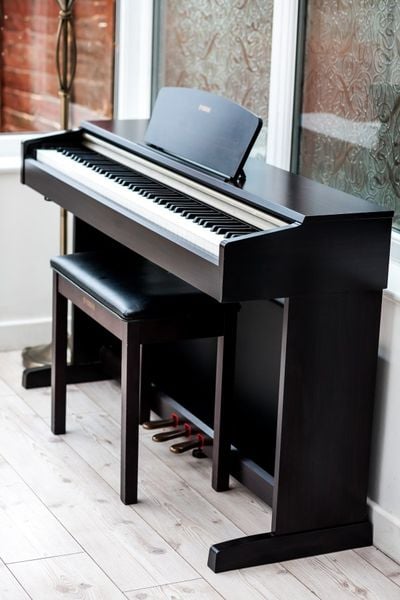 Yamaha YDP 151 được trang bị nhiều tính năng